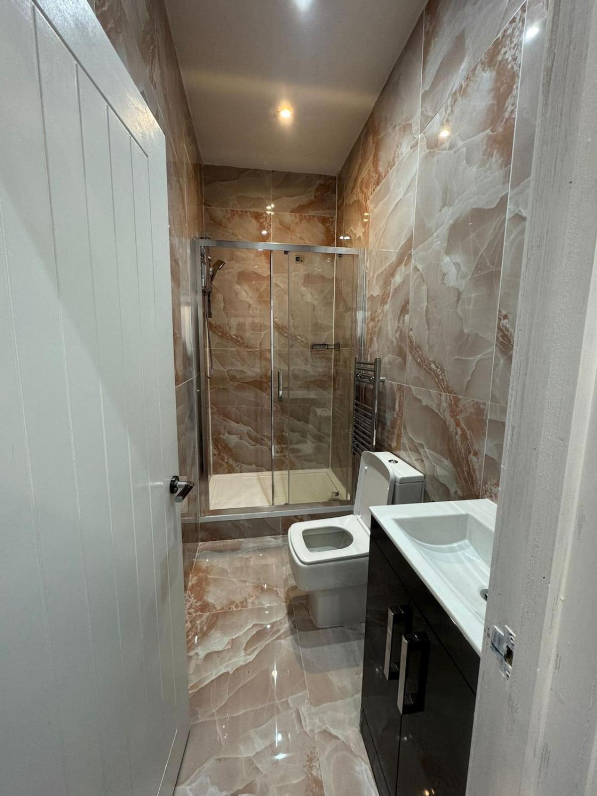 Chic And Stylish Luxury * Leeds (West Yorkshire)