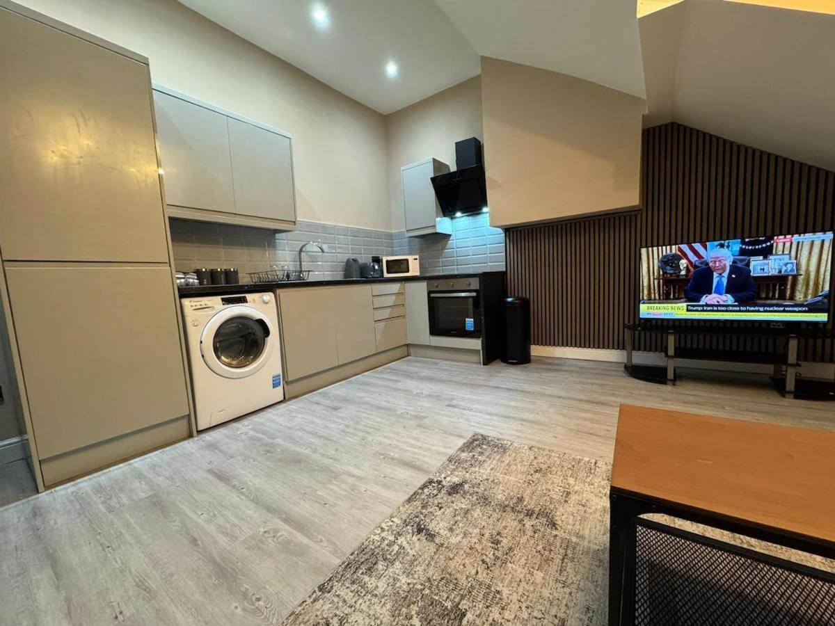 Chic And Stylish Luxury Leeds (West Yorkshire)